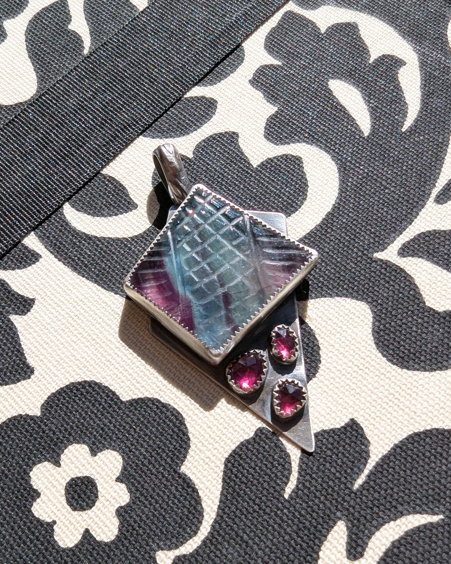 Geometric fluorite necklace with rhodolite garnet accents