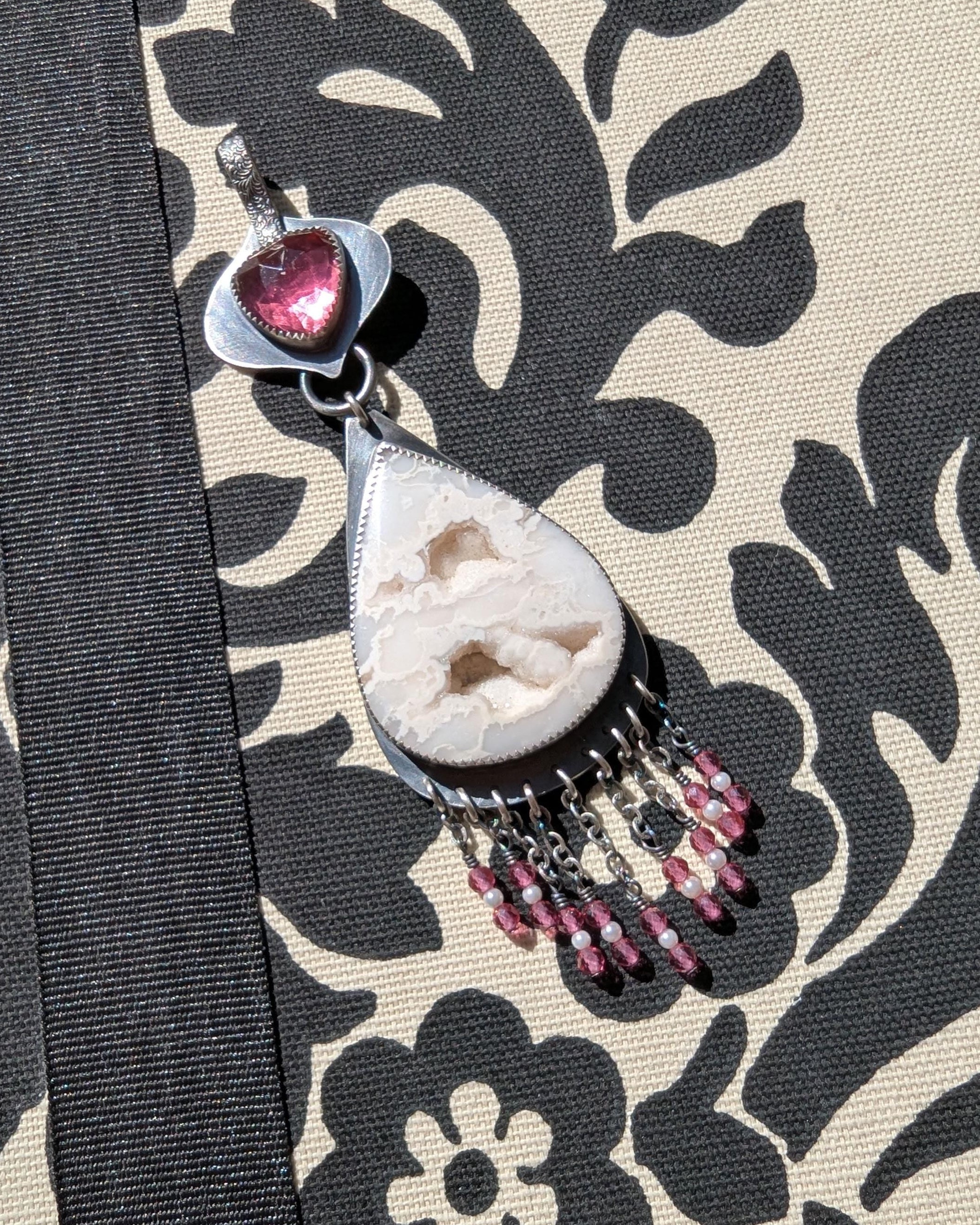 Handcrafted white lace agate pendant by Rebellenhaus