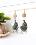 Nephrite and apatite earrings by Rebellenhaus