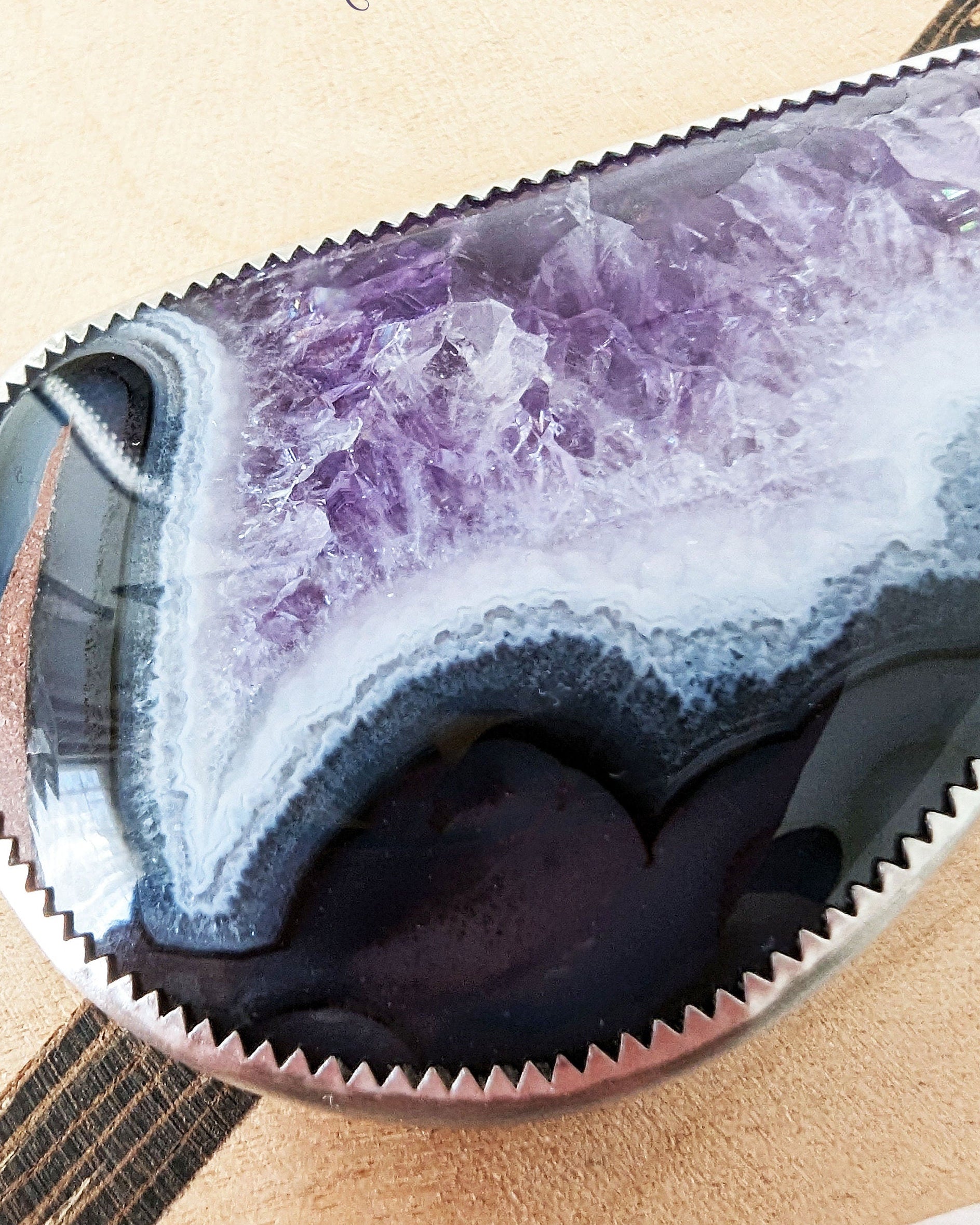 Close up of Turkish Agate with amethyst druzy inclusion
