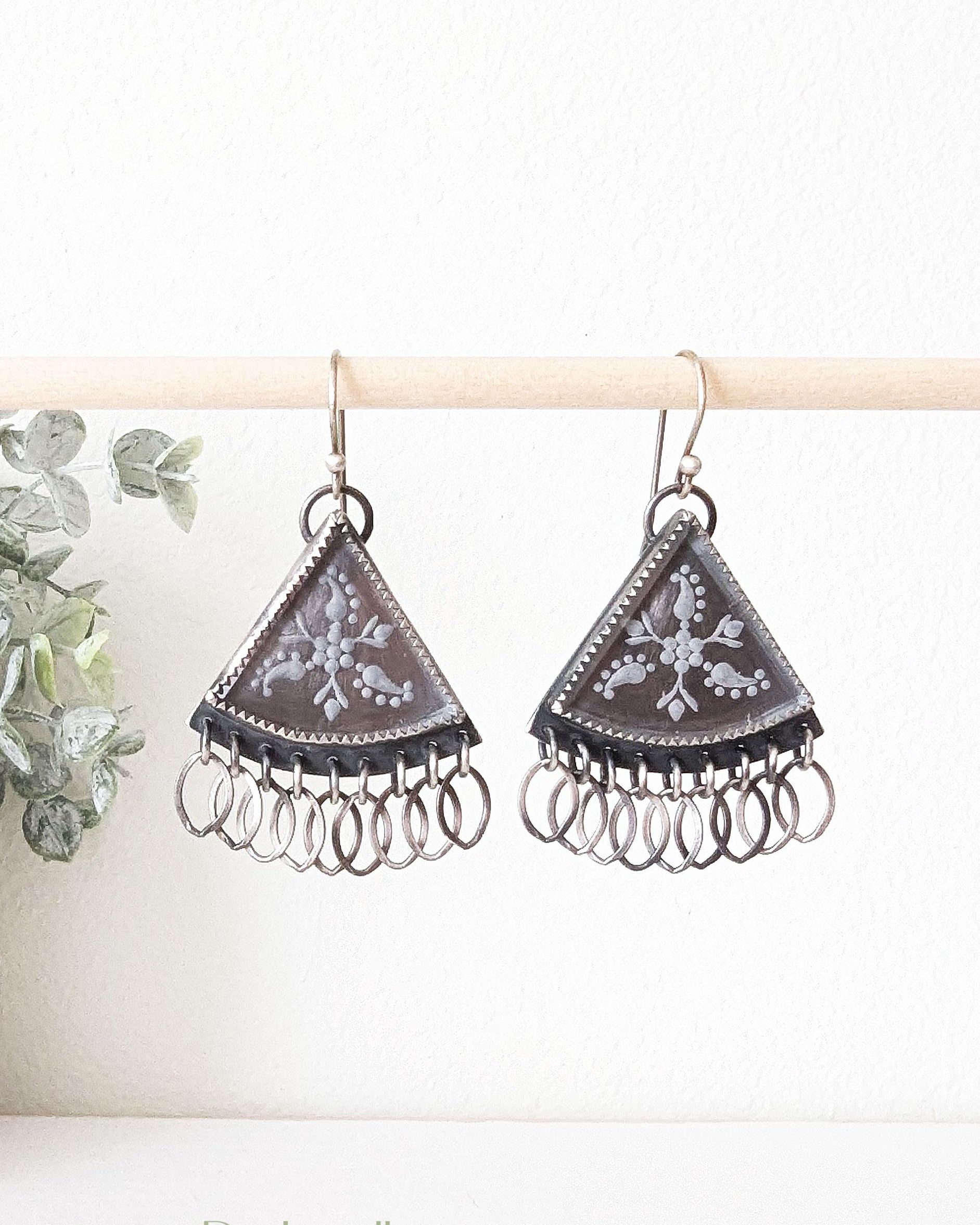 Oxidized sterling silver triangle earrings with leaf-shaped link fringe
