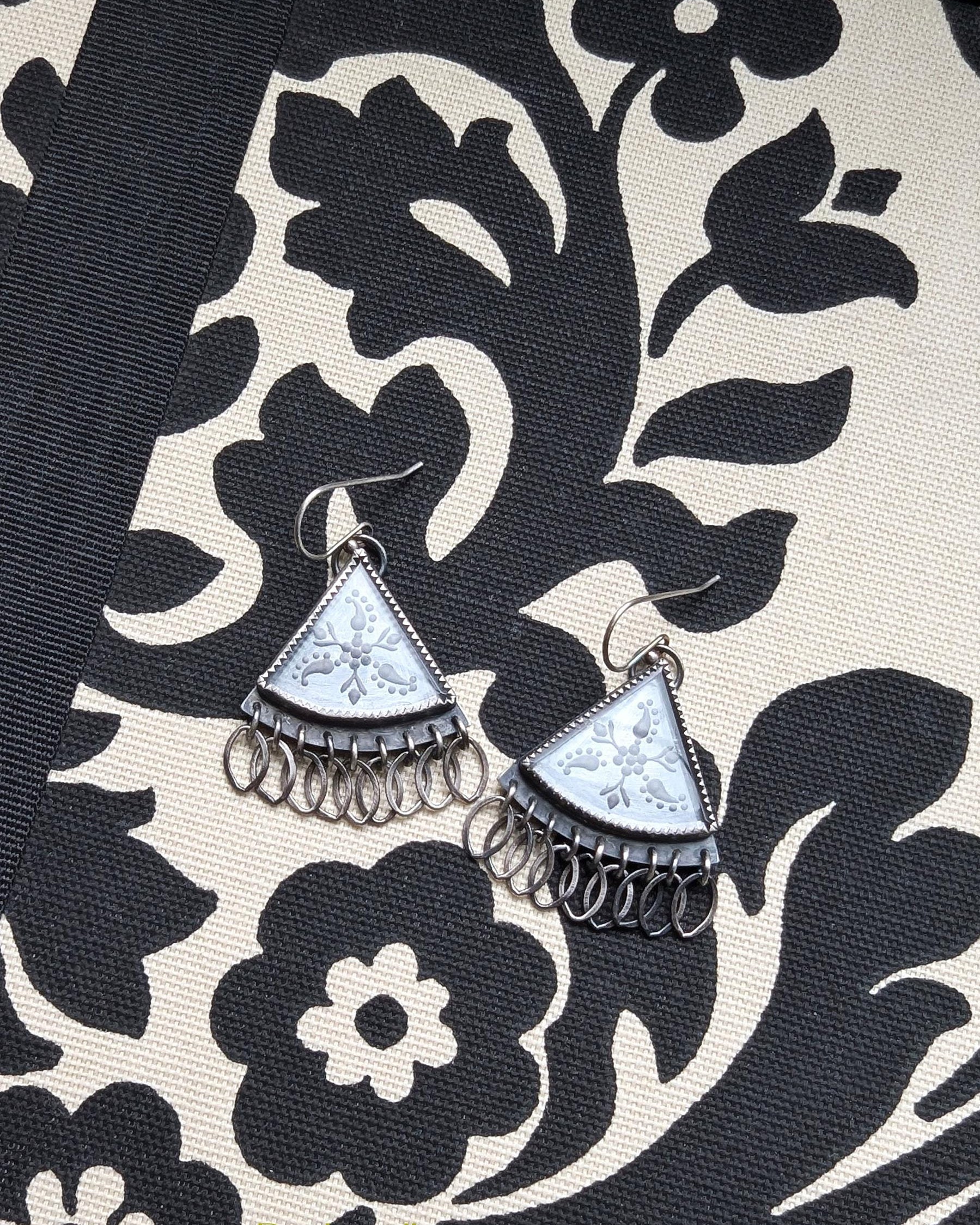 Etched quartz triangle earrings in oxidized sterling silver with leaf-link fringe
