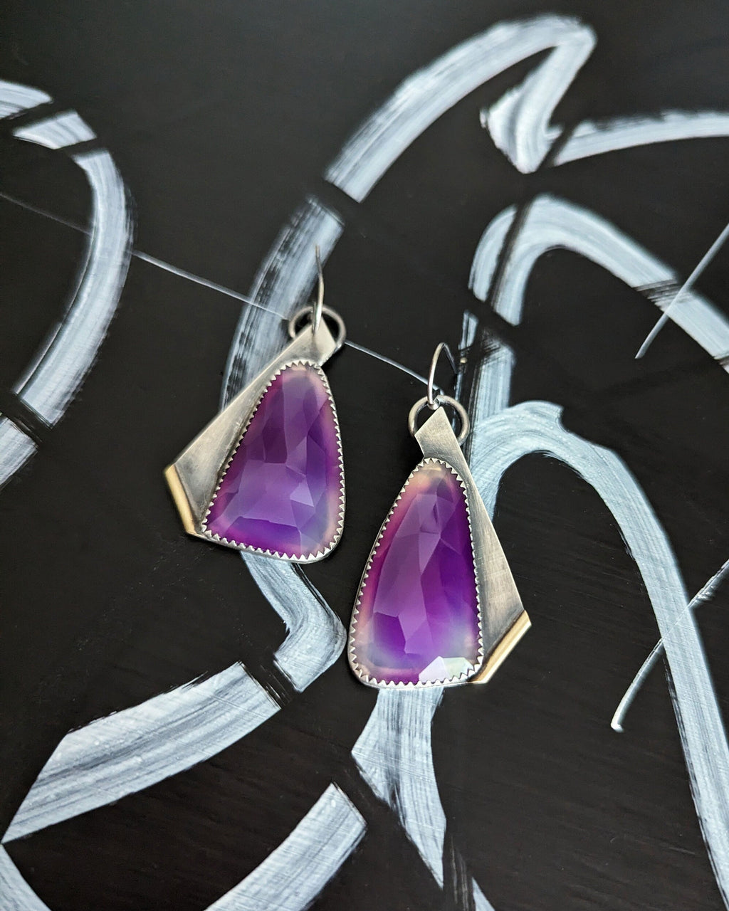 Color shifting magenta purple agate statement earrings