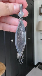 Video of tourmalated quartz pendant by Rebellenhaus