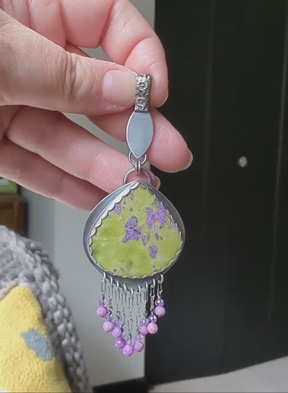 Video of Atlantisite pendant with purple fringe by Rebellenhaus
